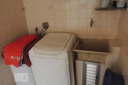 Casa à venda com 194m², 3 quartos e 3 vagasÁrea de Serviço