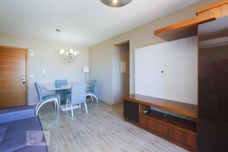 SALA de apartamento para alugar com 2 quartos, 74m² em Passo da Areia, Porto Alegre