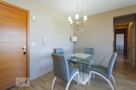 SALA de apartamento para alugar com 2 quartos, 74m² em Passo da Areia, Porto Alegre