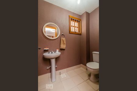 Casa para alugar com 420m², 4 quartos e 9 vagas Casa para alugar com 420m², 4 quartos e 9 vagasBanheiro 3