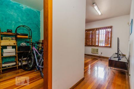 Casa para alugar com 420m², 4 quartos e 9 vagas Casa para alugar com 420m², 4 quartos e 9 vagasQuarto 2