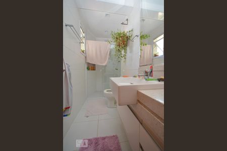 Apartamento à venda com 152m², 3 quartos e 3 vagasBanheiro da Suíte 1