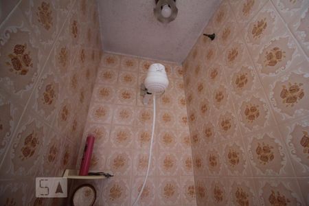 Casa à venda com 130m², 3 quartos e 3 vagasChuveiro