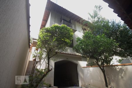 Casa à venda com 130m², 3 quartos e 3 vagasFachada