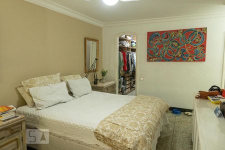 Apartamento à venda com 400m², 4 quartos e 2 vagas Apartamento à venda com 400m², 4 quartos e 2 vagasSuíte 2