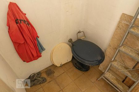 Apartamento à venda com 400m², 4 quartos e 2 vagas Apartamento à venda com 400m², 4 quartos e 2 vagasBanheiro Social 2