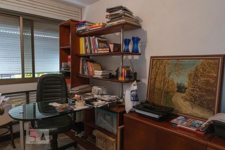 Apartamento à venda com 400m², 4 quartos e 2 vagas Apartamento à venda com 400m², 4 quartos e 2 vagasQuarto 2