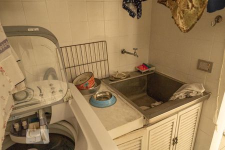 Apartamento à venda com 400m², 4 quartos e 2 vagas Apartamento à venda com 400m², 4 quartos e 2 vagasÁrea de Serviço