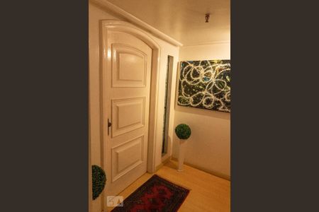 Apartamento à venda com 400m², 4 quartos e 2 vagas Apartamento à venda com 400m², 4 quartos e 2 vagasHall