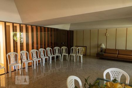 Apartamento à venda com 400m², 4 quartos e 2 vagas Apartamento à venda com 400m², 4 quartos e 2 vagasÁrea comum - Salão de festas