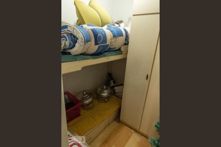 Apartamento à venda com 400m², 4 quartos e 2 vagas Apartamento à venda com 400m², 4 quartos e 2 vagasQuarto de Serviço