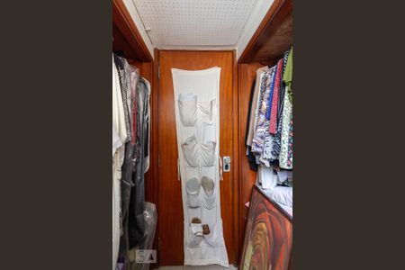 Apartamento à venda com 160m², 3 quartos e 2 vagas Apartamento à venda com 160m², 3 quartos e 2 vagasCloset