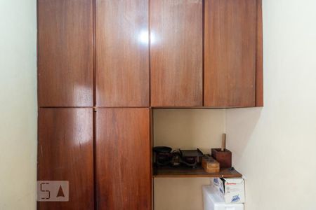 Apartamento à venda com 160m², 3 quartos e 2 vagas Apartamento à venda com 160m², 3 quartos e 2 vagasQuarto de serviço