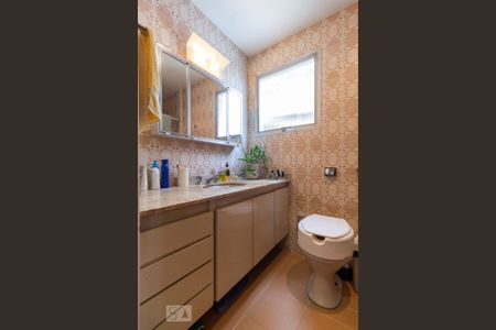 Apartamento à venda com 160m², 3 quartos e 2 vagas Apartamento à venda com 160m², 3 quartos e 2 vagasBanheiro da suíte