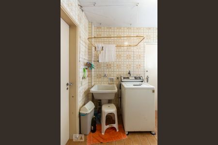 Apartamento à venda com 160m², 3 quartos e 2 vagas Apartamento à venda com 160m², 3 quartos e 2 vagasÁrea de serviço