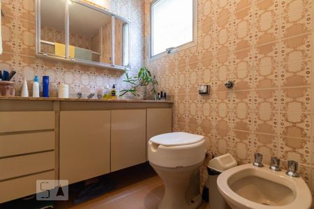 Apartamento à venda com 160m², 3 quartos e 2 vagas Apartamento à venda com 160m², 3 quartos e 2 vagasBanheiro da suíte