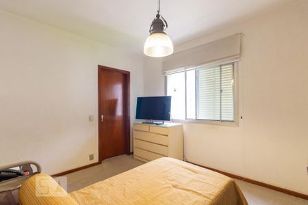 Apartamento à venda com 160m², 3 quartos e 2 vagas Apartamento à venda com 160m², 3 quartos e 2 vagasSuíte