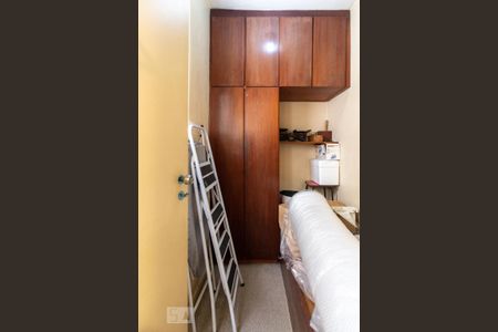 Apartamento à venda com 160m², 3 quartos e 2 vagas Apartamento à venda com 160m², 3 quartos e 2 vagasQuarto de serviço