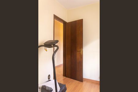 Casa à venda com 189m², 5 quartos e 4 vagas Casa à venda com 189m², 5 quartos e 4 vagasQuarto 1