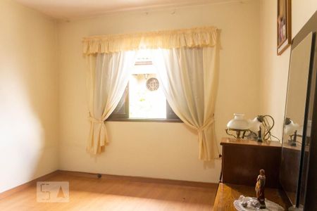 Casa à venda com 189m², 5 quartos e 4 vagas Casa à venda com 189m², 5 quartos e 4 vagasQuarto 2