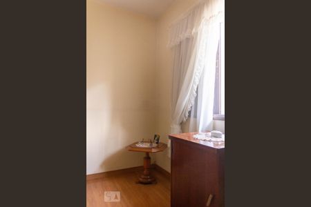 Casa à venda com 189m², 5 quartos e 4 vagas Casa à venda com 189m², 5 quartos e 4 vagasQuarto 1