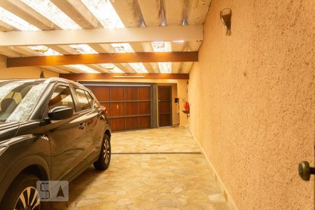 Casa à venda com 189m², 5 quartos e 4 vagas Casa à venda com 189m², 5 quartos e 4 vagasGaragem