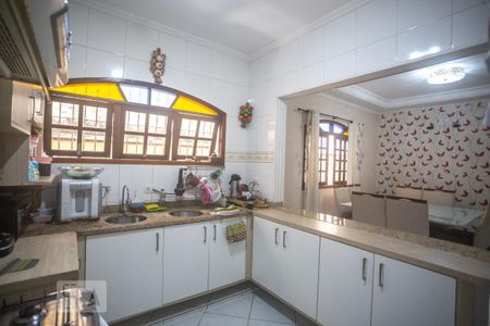 Casa à venda com 171m², 3 quartos e sem vaga Casa à venda com 171m², 3 quartos e sem vagaCozinha