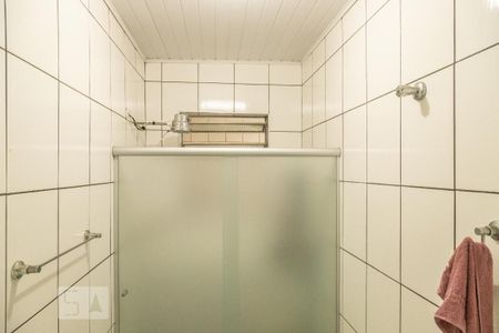 Casa à venda com 120m², 4 quartos e 2 vagasBanheiro