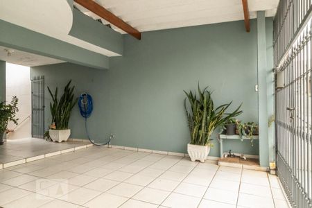 Casa à venda com 120m², 4 quartos e 2 vagasGaragem