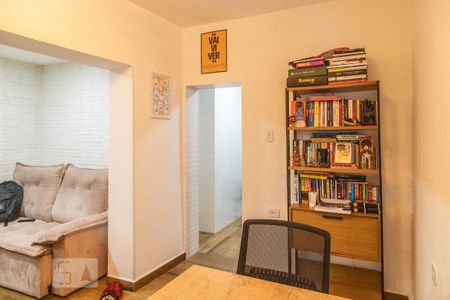 Casa à venda com 120m², 4 quartos e 2 vagasSala