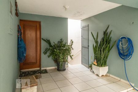 Casa à venda com 120m², 4 quartos e 2 vagasEntrada