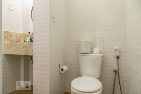 Casa à venda com 120m², 4 quartos e 2 vagasBanheiro