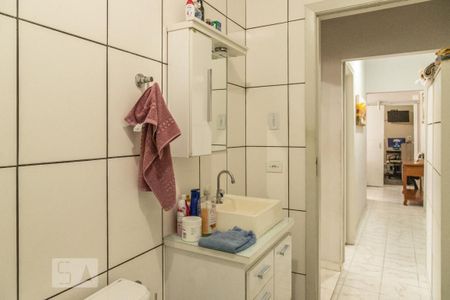 Casa à venda com 120m², 4 quartos e 2 vagasBanheiro