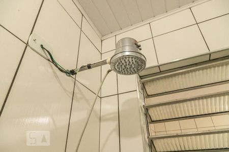 Casa à venda com 120m², 4 quartos e 2 vagasBanheiro