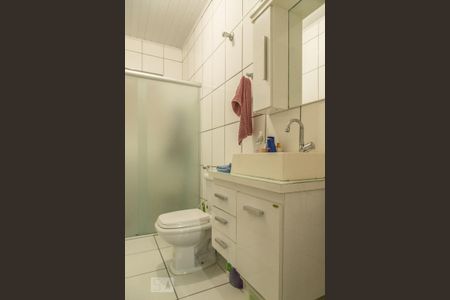 Casa à venda com 120m², 4 quartos e 2 vagasBanheiro