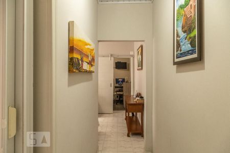 Casa à venda com 120m², 4 quartos e 2 vagasCorredor