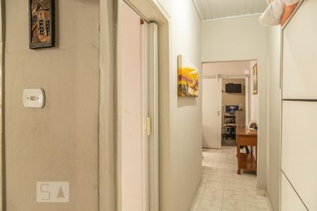 Casa à venda com 120m², 4 quartos e 2 vagasCorredor