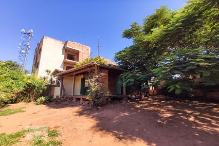 Casa à venda com 60m², 2 quartos e 2 vagas Casa à venda com 60m², 2 quartos e 2 vagasFachada