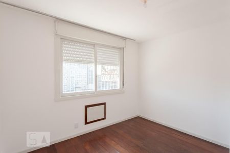 Quarto 1 de apartamento para alugar com 2 quartos, 70m² em Jardim Floresta, Porto Alegre