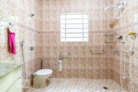 Casa à venda com 200m², 3 quartos e 3 vagas Casa à venda com 200m², 3 quartos e 3 vagasBanheiro