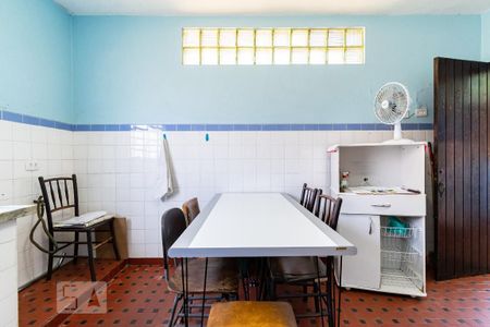 Casa à venda com 200m², 3 quartos e 3 vagas Casa à venda com 200m², 3 quartos e 3 vagasCozinha