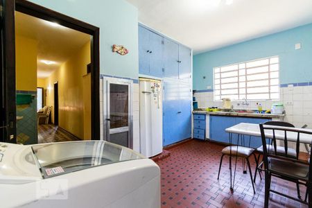 Casa à venda com 200m², 3 quartos e 3 vagas Casa à venda com 200m², 3 quartos e 3 vagasCozinha