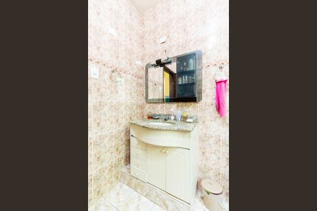 Casa à venda com 200m², 3 quartos e 3 vagas Casa à venda com 200m², 3 quartos e 3 vagasBanheiro