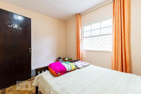 Casa à venda com 200m², 3 quartos e 3 vagas Casa à venda com 200m², 3 quartos e 3 vagasQuarto 2