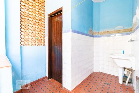 Casa à venda com 200m², 3 quartos e 3 vagas Casa à venda com 200m², 3 quartos e 3 vagasLavanderia