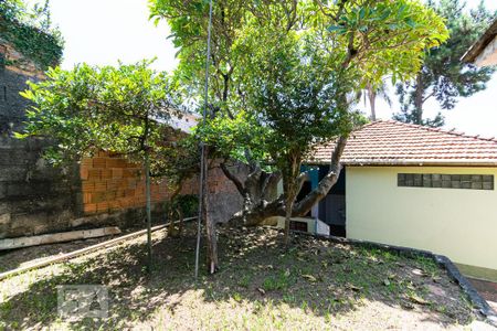 Casa à venda com 200m², 3 quartos e 3 vagas Casa à venda com 200m², 3 quartos e 3 vagasQuintal