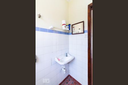 Casa à venda com 200m², 3 quartos e 3 vagas Casa à venda com 200m², 3 quartos e 3 vagasBanheiro da Edícula