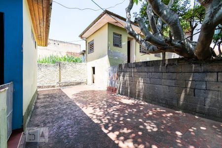 Casa à venda com 200m², 3 quartos e 3 vagas Casa à venda com 200m², 3 quartos e 3 vagasQuintal dos fundos
