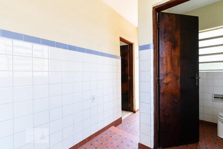 Casa à venda com 200m², 3 quartos e 3 vagas Casa à venda com 200m², 3 quartos e 3 vagasEdícula