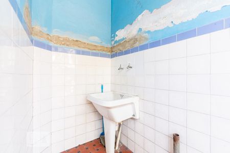 Casa à venda com 200m², 3 quartos e 3 vagas Casa à venda com 200m², 3 quartos e 3 vagasLavanderia